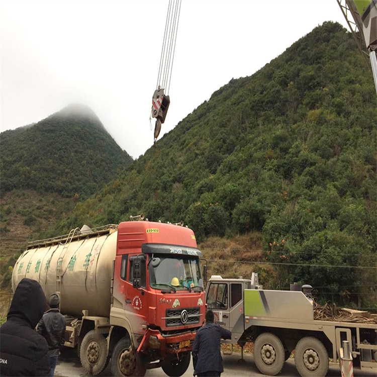 南谯道路救援大型车辆吊装